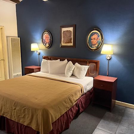 Cinderella Motel Hollister Extérieur photo